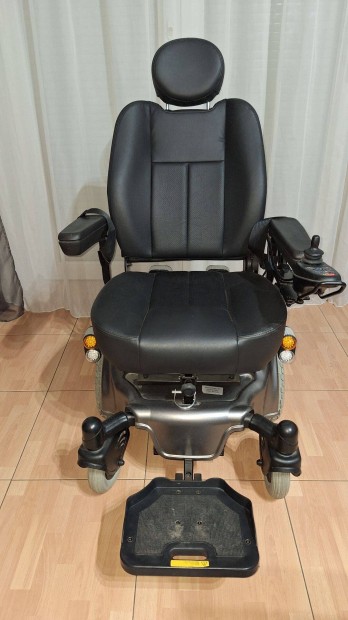 Elad� �jszer� HP6CL k�l- �s belt�ri elektromos kerekessz�k