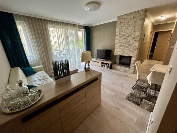 Elad� �jszer� lak�s, 12 nm erk�llyel, Budapest 7. ker.