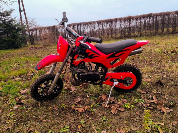 Elad� �jszer� mini cross motor