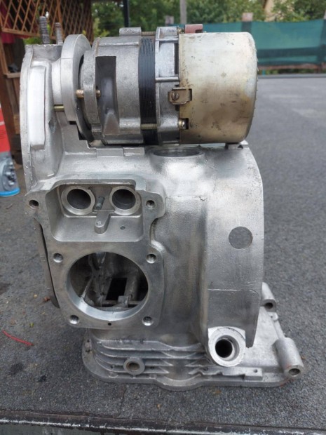 Elad ural nyeper k 750 12 v blokk genertor