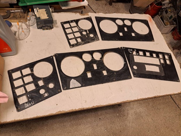 Elad res Ikarus mszerfal panel panelek jobb kzps bal