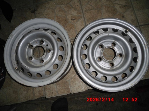 Elado utanfuto felni 5x13 ET30-as meret�