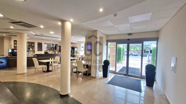 Elad� �zemel� h�romcsillagos, wellness sz�lloda, t�bb hasznos�t�si leh