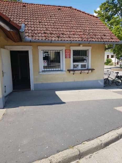 Elad� �zlethelyis�g