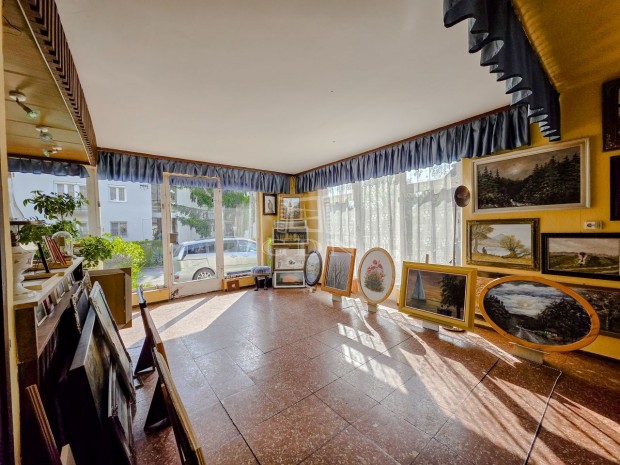 Elad� �zlethelyis�g Hatvan, K�zvetlen�l a korh�z mellett