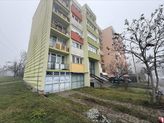 Elad� �zlethelyis�g - Szentendre