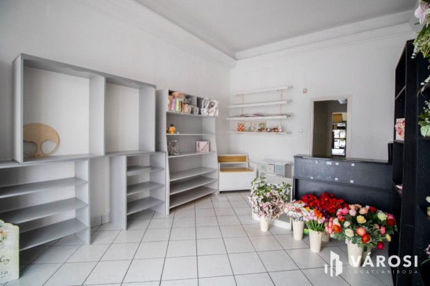 Elad� �zlethelyis�g a Bart�kon