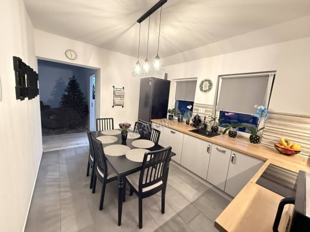 Elad� v�ci t�gla lak�s remek �ron! Kiv�l� k�zleked�ssel Pes 11982_bhi