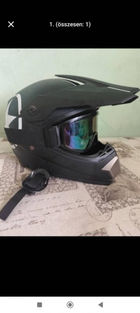 Eladó vadonat új bukósisak.