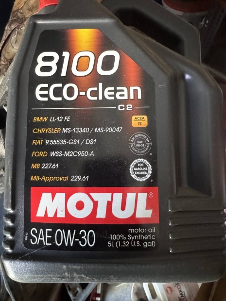 Eladó vagy csere Motul 8100 eco clean 0W-30 5l olaj