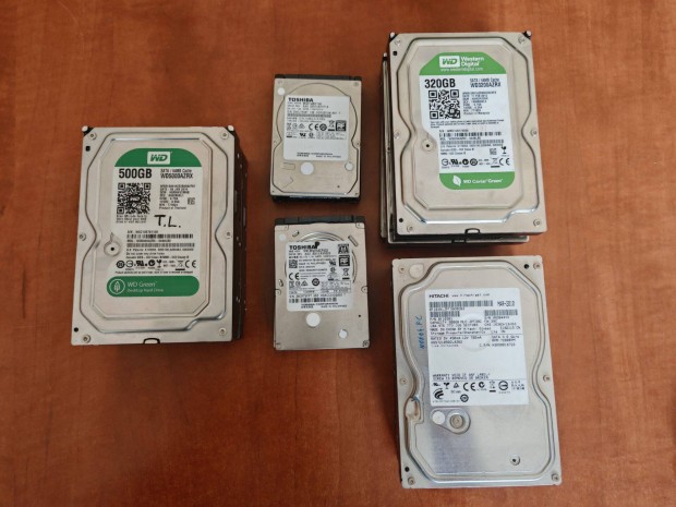 Eladó vegyes HDD és SSD