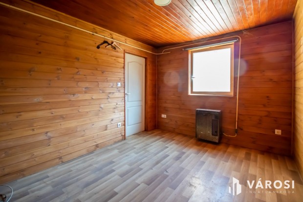 Elad� velencei csal�di h�z csendes helyen