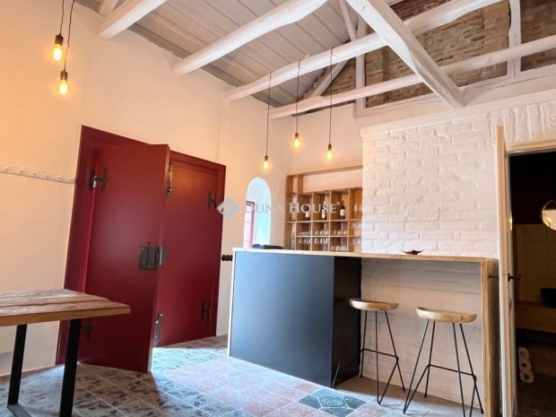 Elad� vend�gl�t�s, Palkonya