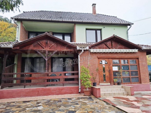 Elad� vend�gl�t� egys�g, Miskolc Miskolc, 93900000 Ft, 240  1669_gaimp