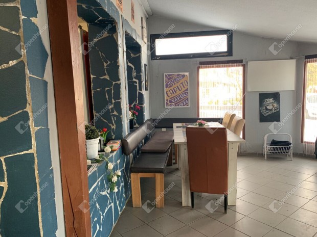 Elad� vend�gl�t�egys�g Torony!