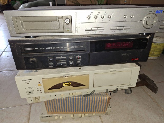 Eladó video rögzítők (DVR VHS) retró,