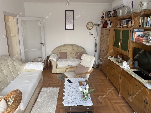 Elad� vil�gos, j� �llapot� lak�s Gy�r-Szabadhegy