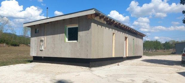 Elad� visontai csal�dih�z