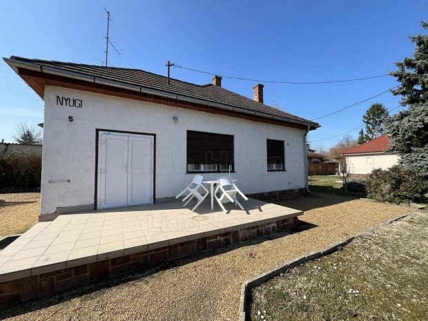 Elad� v�zk�zeli nyaral� Balatonbogl�ron!