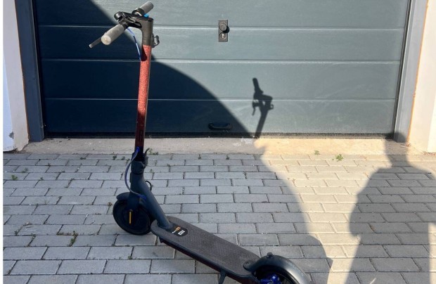 Eladó xiaomi scooter 3 elektromos roller