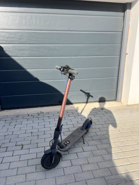 Eladó xiaomi scooter 3 eletromos roller