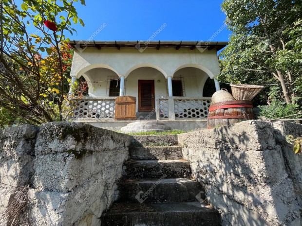 Elad� z�rtkert Cs�kber�nyben  Panor�ma, nyugalom, term�szet!