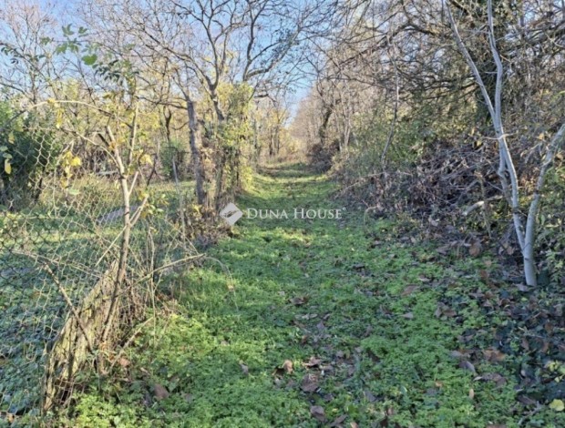 Elad� z�rtkerti telek, Budapest 17. ker.