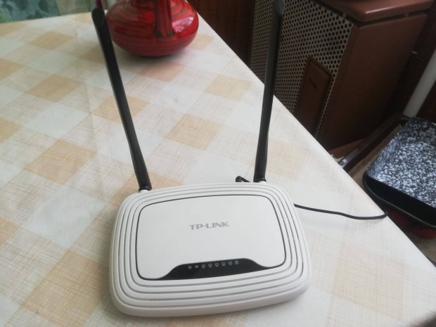 Eladóegy TL-WR 841 N 300 Mbps Wireless Router