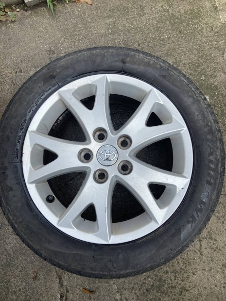 Eladóvá vált 4db Toyota alufelni gumival 16-os méret 205/55R16