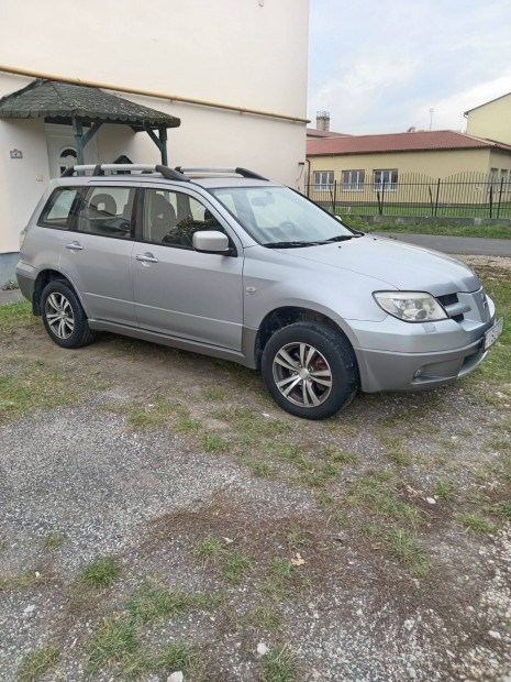 Eladóvá vált szeretett autóm, egy Mitsubishi Outlander 2.0 (100 kW),