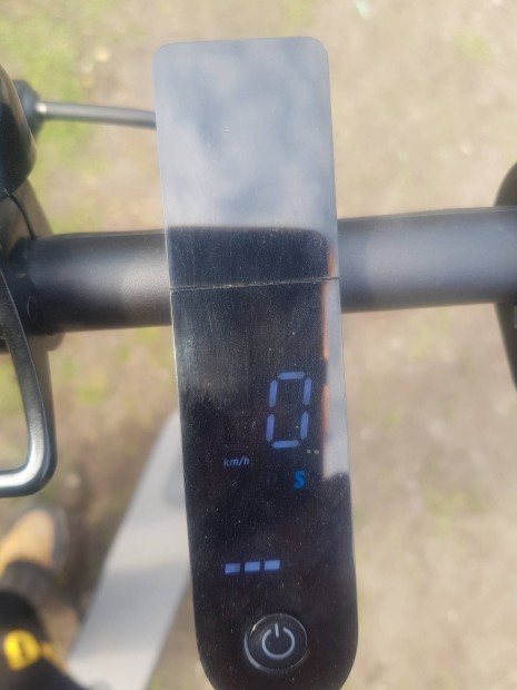 Eladvvlt e roller