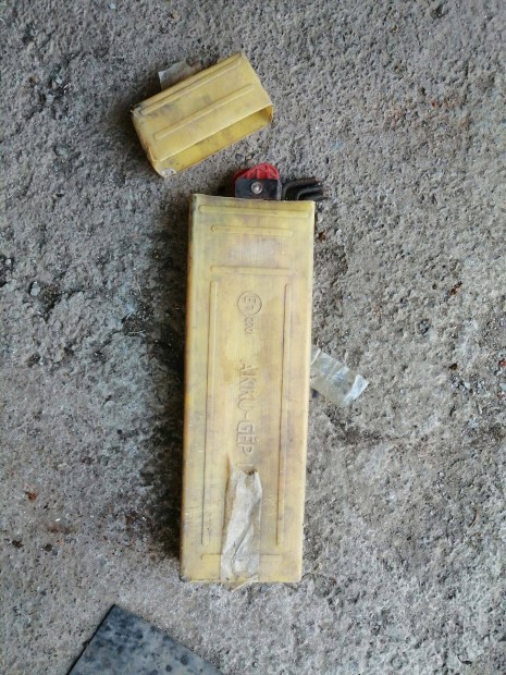 Elakad�s jelz� h�romsz�g