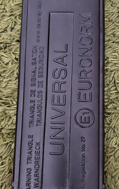 Elakad�sjelz� h�romsz�g elad� 