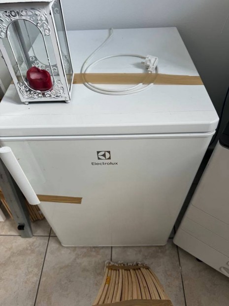 Electrolux ERT1502FOW3 htszekrny