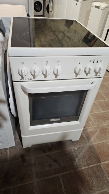 Electrolux Ekc511500W kerámialapos tűzhely hőlégkeverős sütő