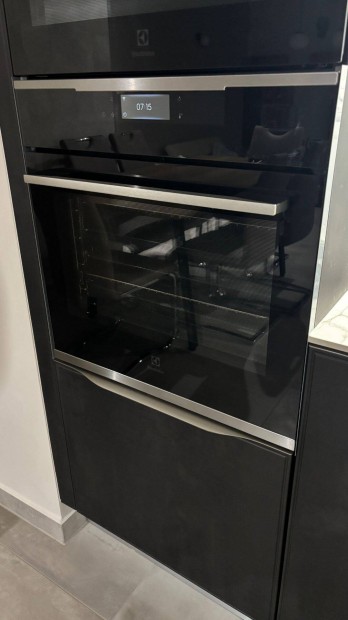Electrolux Kobbs39WX beépíthető multifunkciós Steamboost 800 gőzsütő