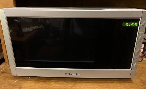 Electrolux Mikro mikrohullm st EME 2725S