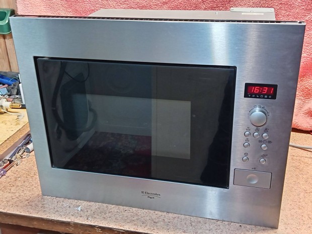 Electrolux beépíthető mikrohullámú sütő