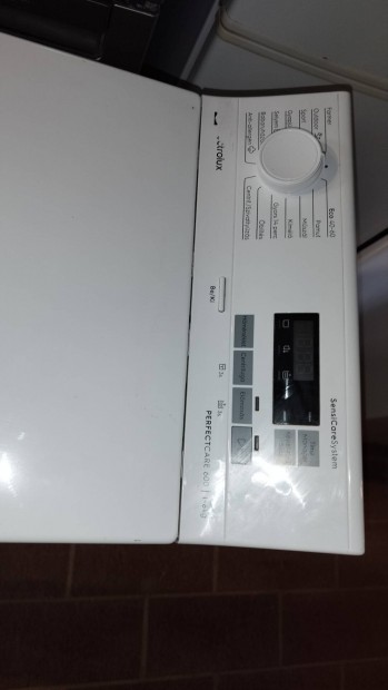 Electrolux digitális felültöltős gőzfunkciós mosógép 6kg/1200