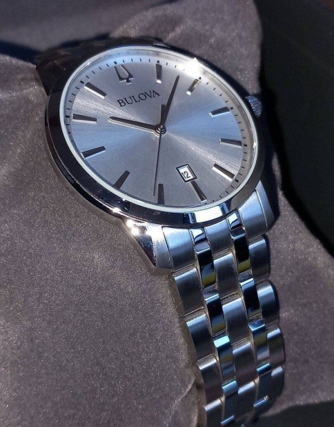 Elegns Bulova karra