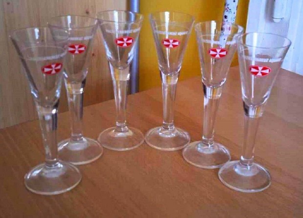 Elegáns, talpas Malteser Aquavit vintázs rövides készlet