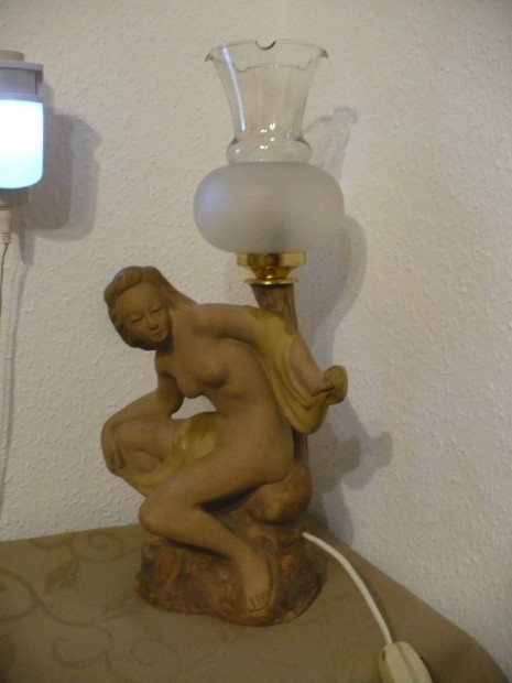 Elegáns kerámia asztali lámpa