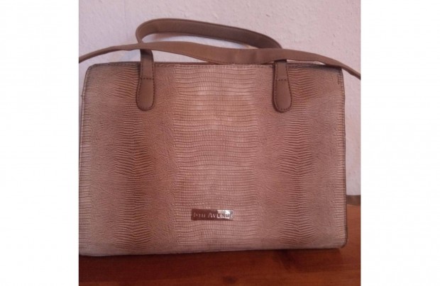 Elegns ni vlltska