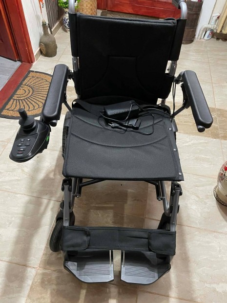 Elekrtomos kerekes sz�k