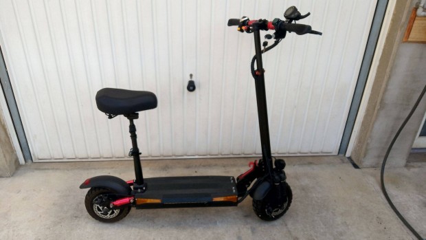 Elektomos roller, Techsend, scooter cyber monster