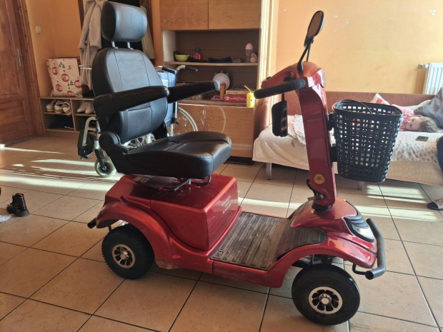 Elektra 7000 mozg�ss�r�lt moped auto