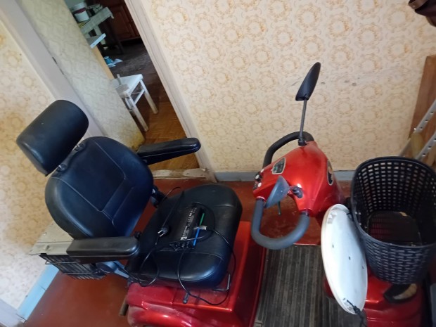 Elektra-7000 négykerekű elektromos moped