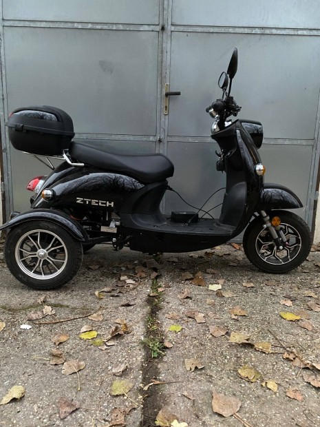 Elektromos 3kerek robog rokkant kocsi