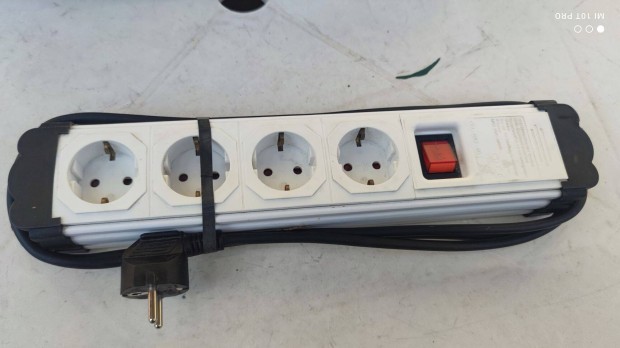 Elektromos Elosztó , Hosszabbító , Dugalj Többféle Eladó !