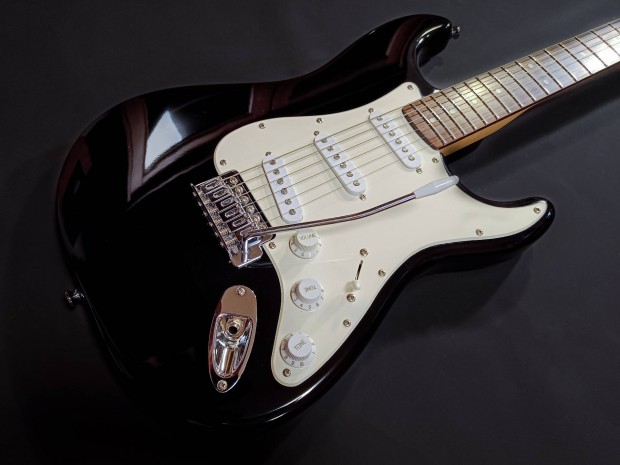 Elektromos Gitr Fender Squier Bullet STRAT Stratocaster 